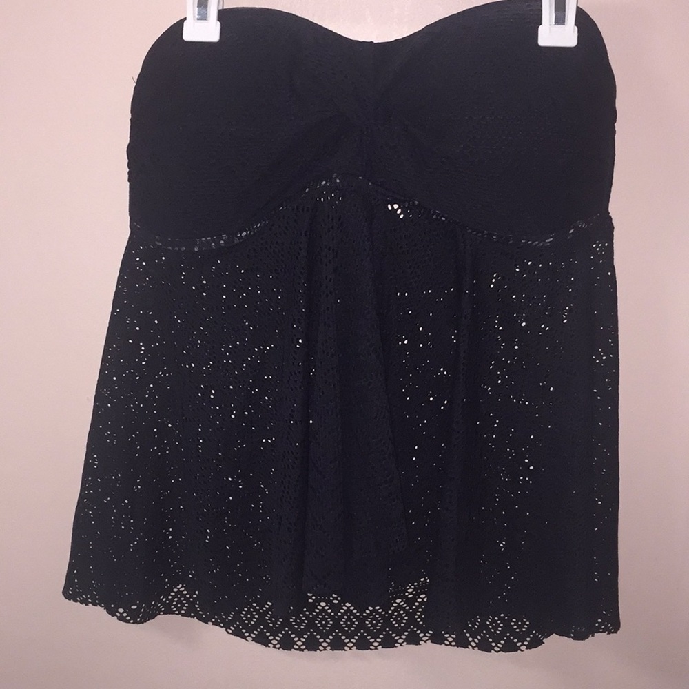 Strapless bathing suit